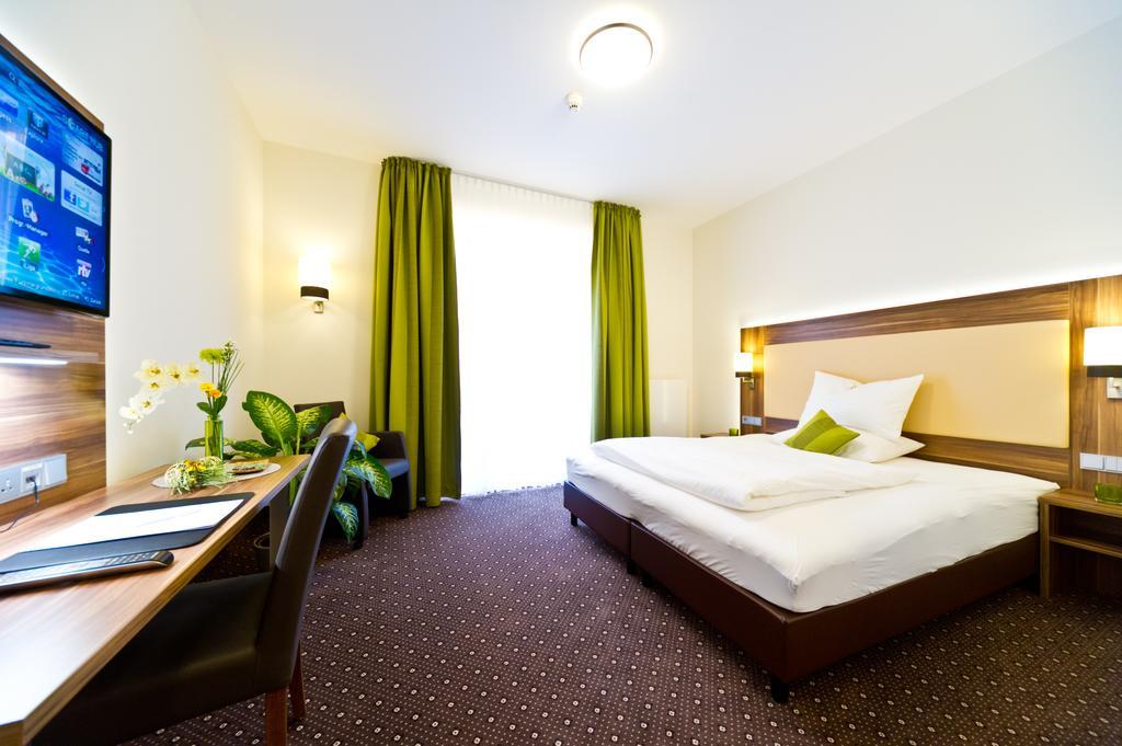 Wohlfuehl-Hotel Neu Heidelberg Extérieur photo